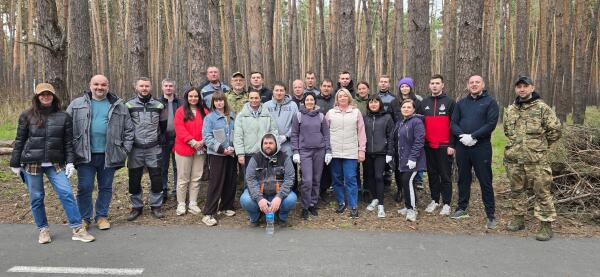 11 апреля сотрудники ОГБУ «Белгородский информационный фонд» дружно провели традиционный субботник в «Сосновке»!